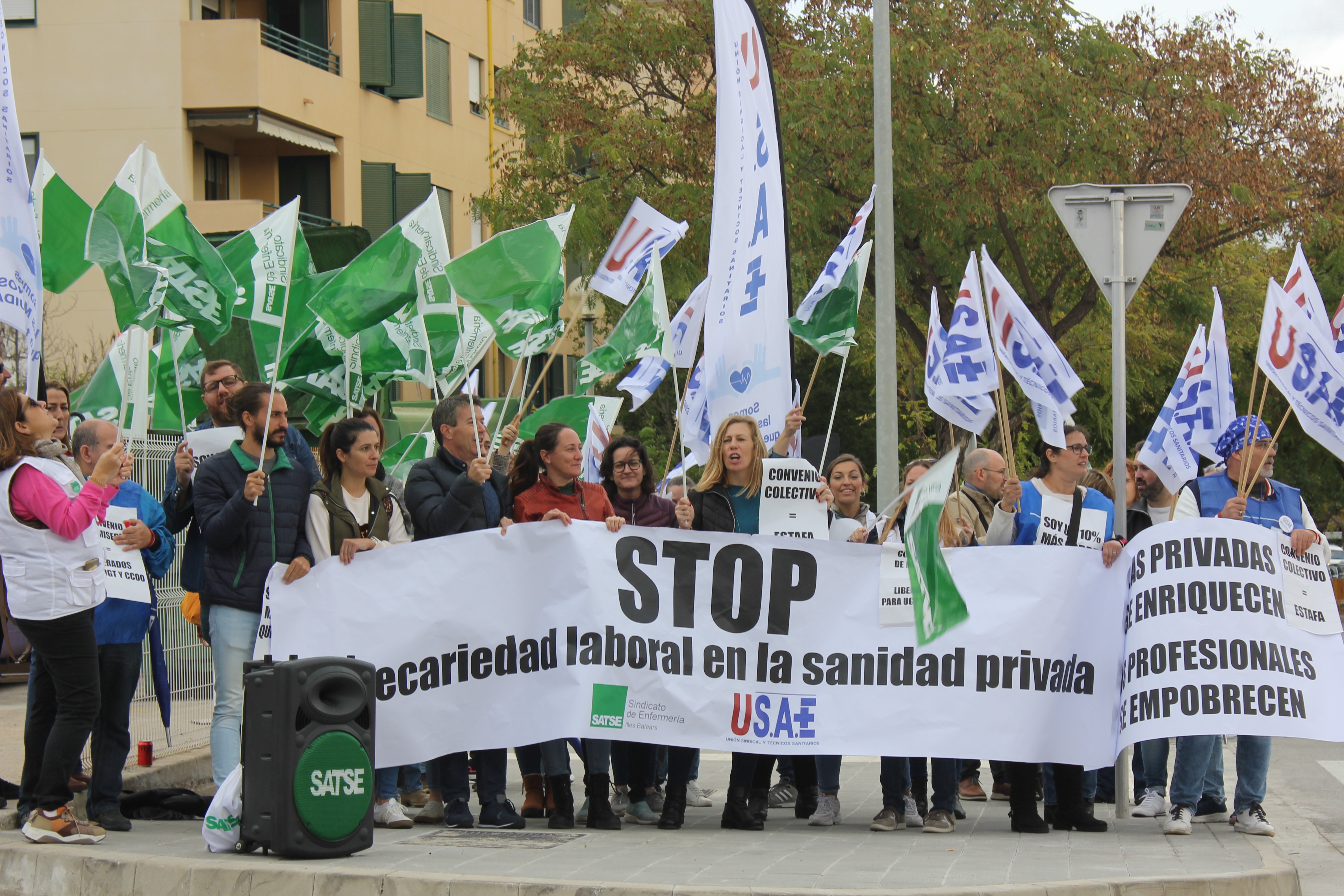 Instante de una concentración contra el convenio de la sanidad privada